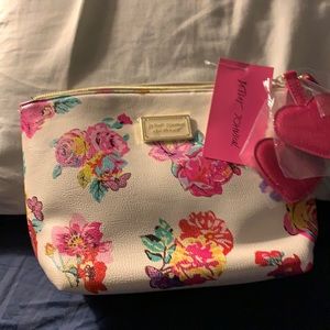 Cosmetics bag